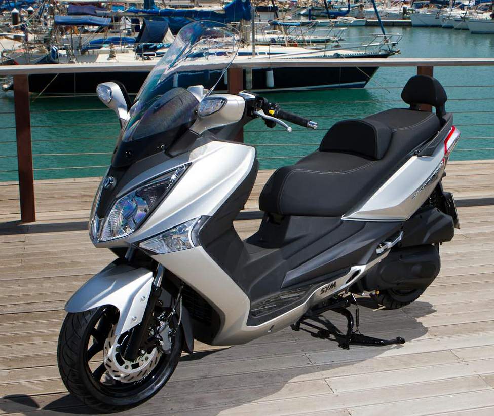 sym gts 125 03.jpg