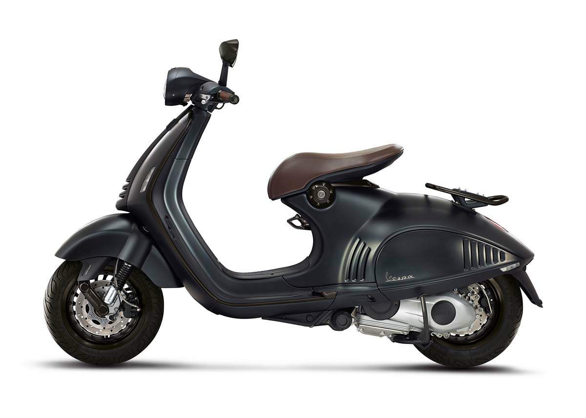 Scooter Cover - 2015 Emporio Armani - Vespa 946