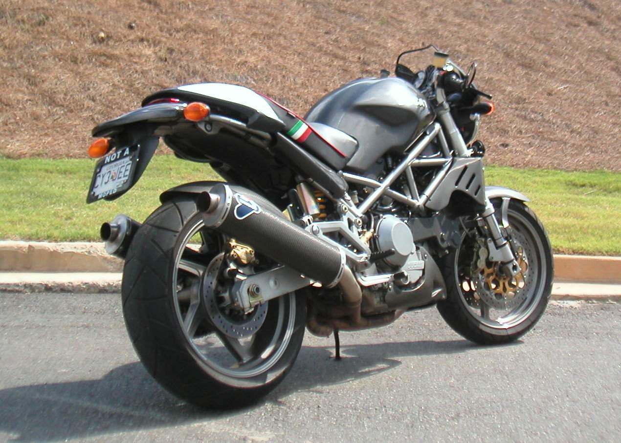 2002 ducati monster 750